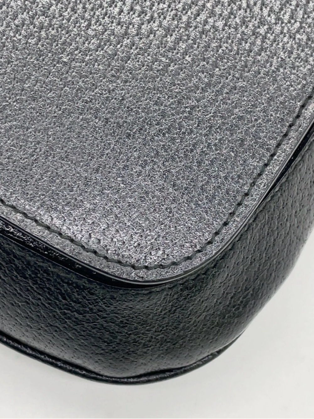 Gucci Black Leather Shoulder Bag with Silver Double G - Picture 9 of 16